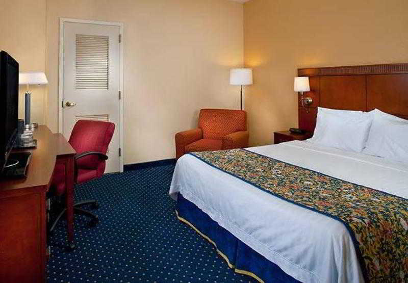 Courtyard By Marriott New Orleans Downtown Near The French Quarter Nova Orleães Quarto foto